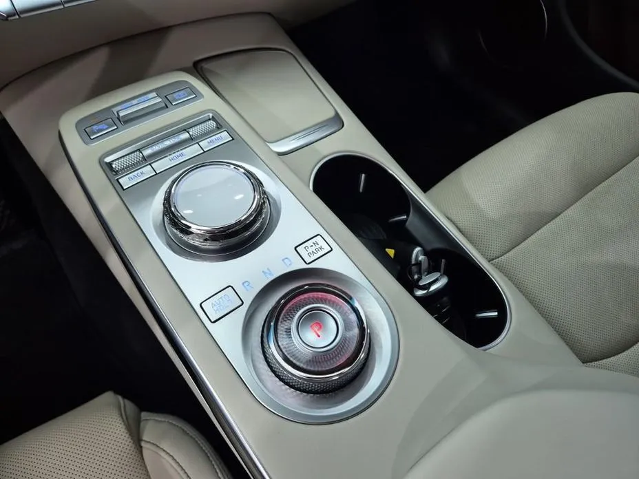 Genesis GV70 — фото 4