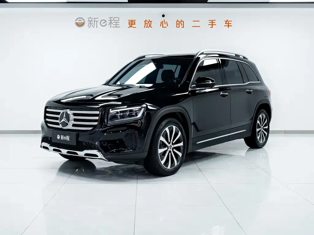 Mercedes-Benz GLB — фото 1