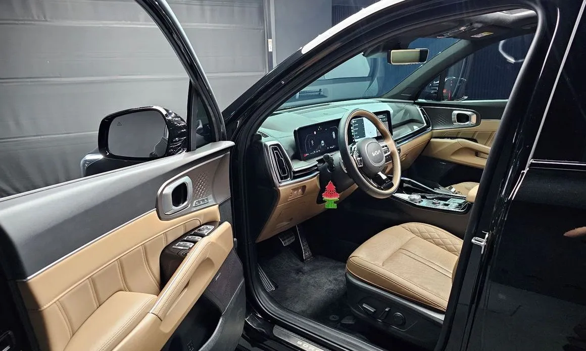 Kia Sorento — фото 7