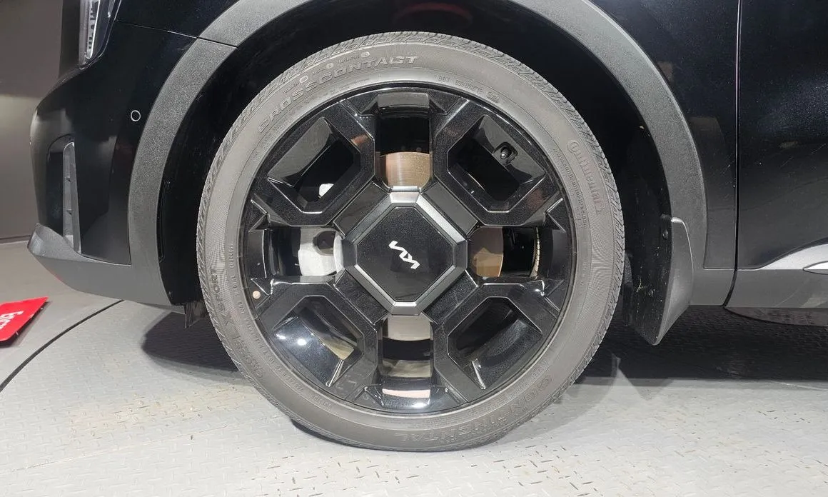 Kia Sorento — фото 9