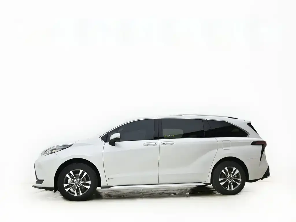 Toyota Granvia — фото 10