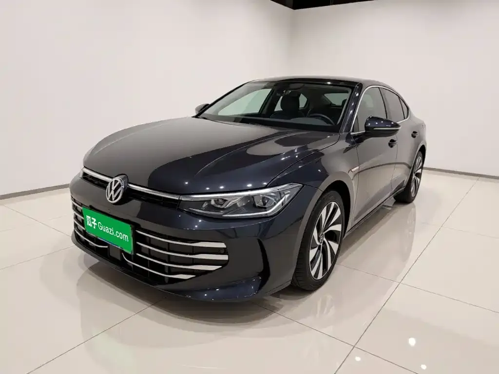 Volkswagen Passat — фото 1