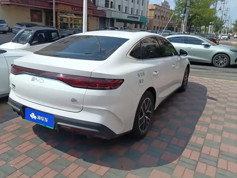 BYD Qin L — фото 9