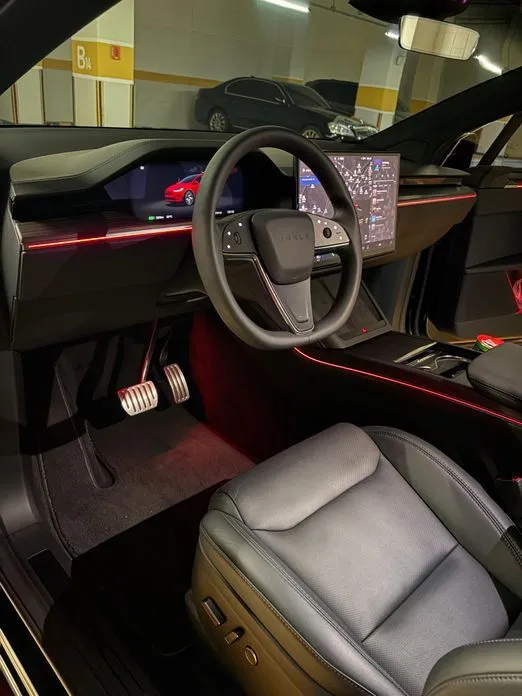 Tesla Model X — фото 4