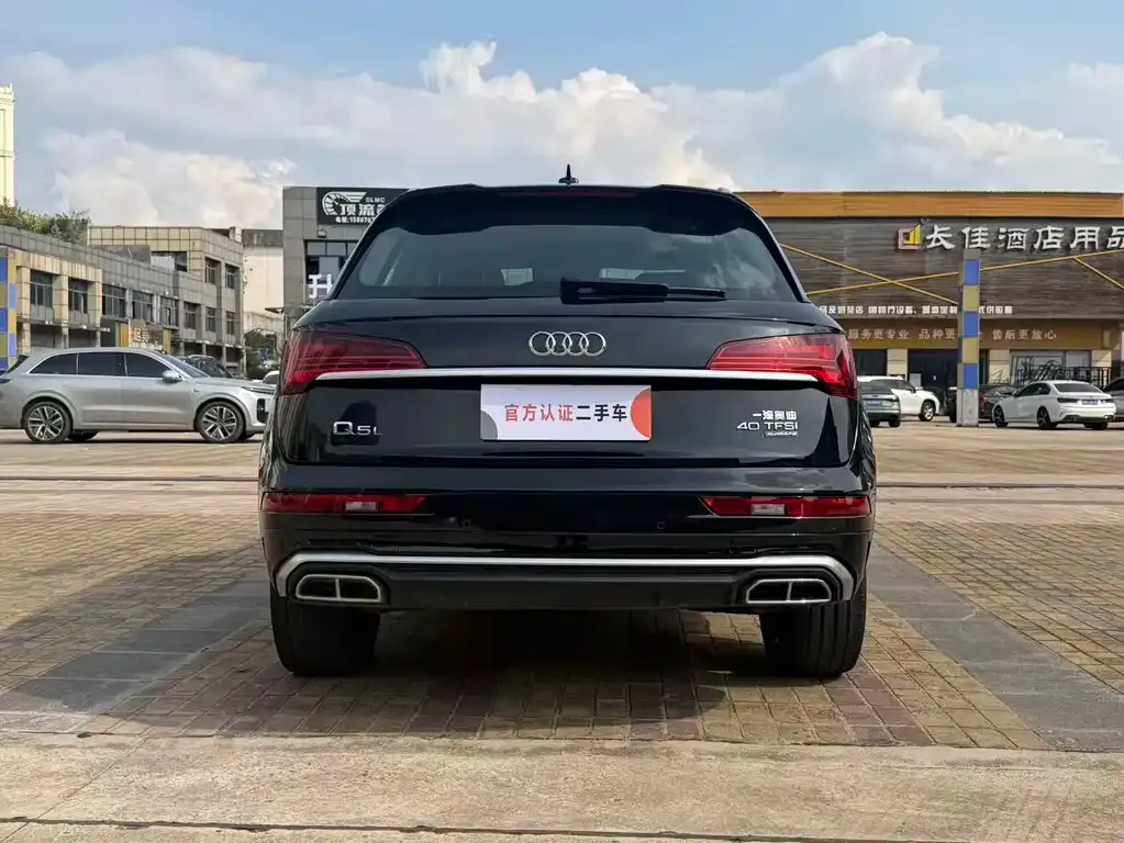 Audi Q5L — фото 3