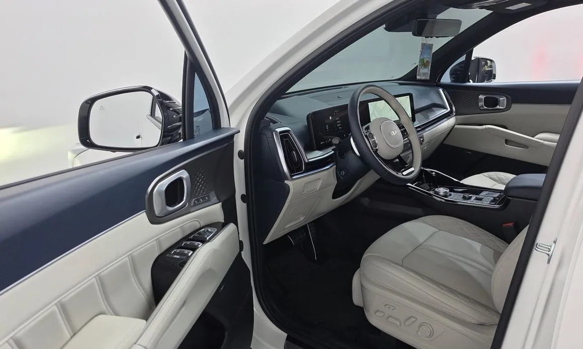 Kia Sorento — фото 8