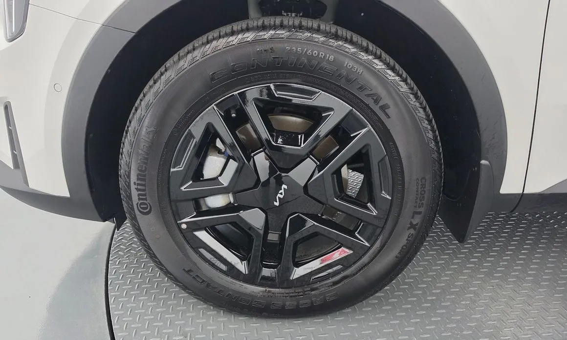 Kia Sorento — фото 9