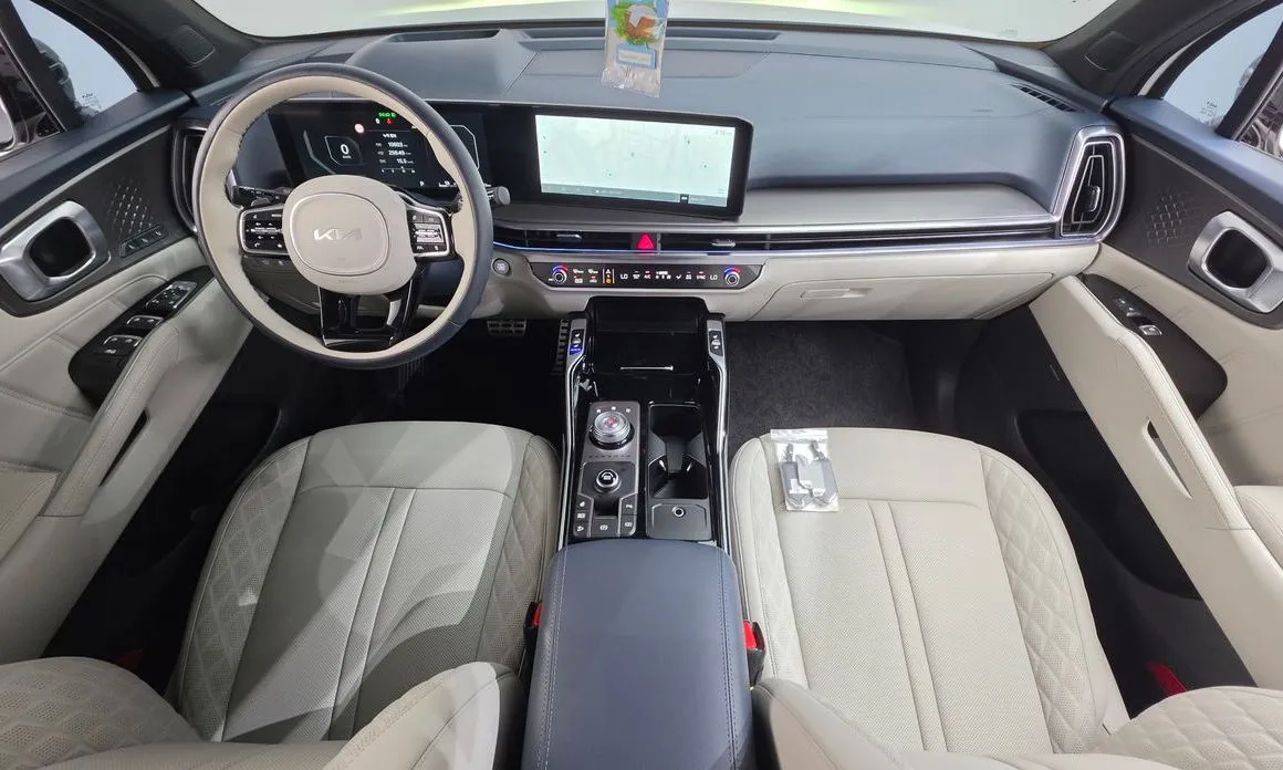 Kia Sorento — фото 7