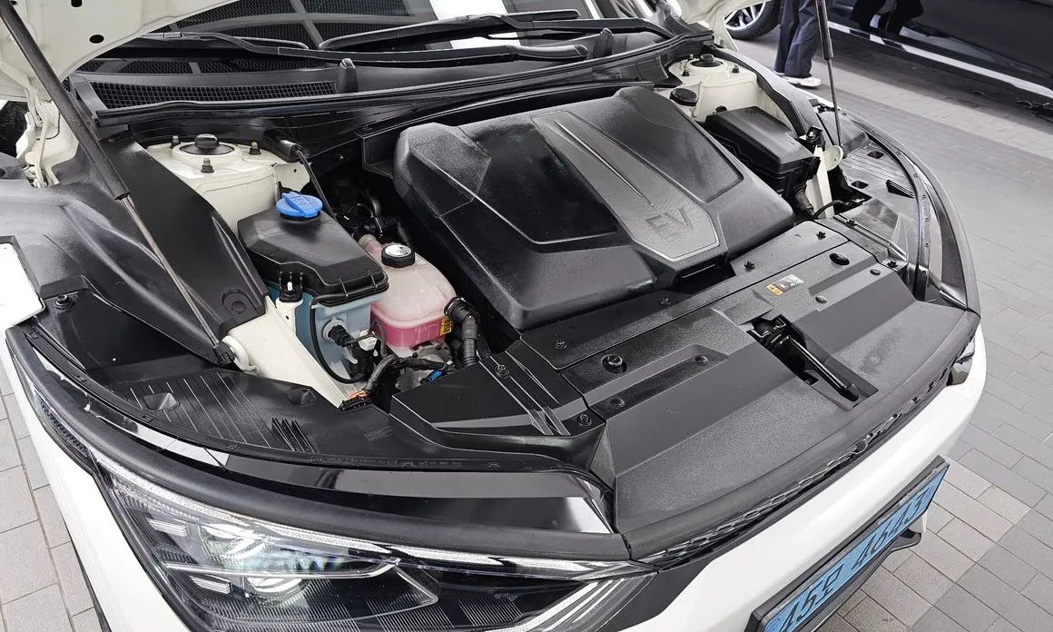 Kia EV6 — фото 9