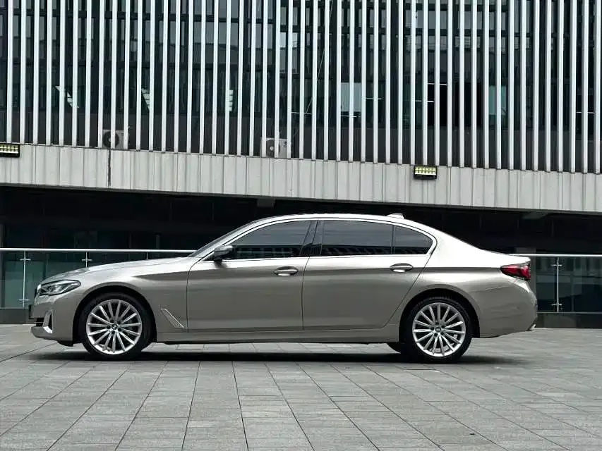 BMW 5 Series — фото 3