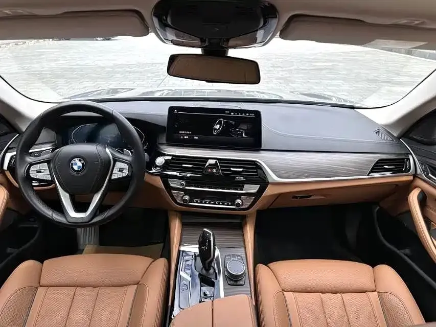 BMW 5 Series — фото 7