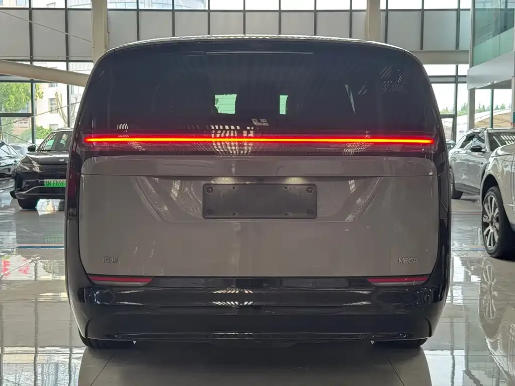 Li Auto MEGA — фото 4