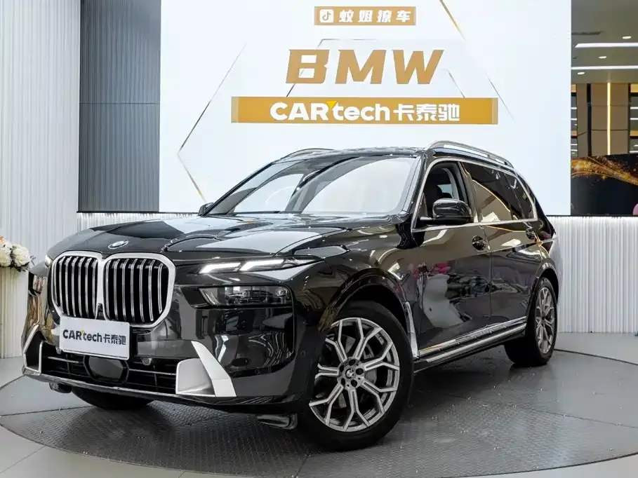 BMW X7 — фото 1