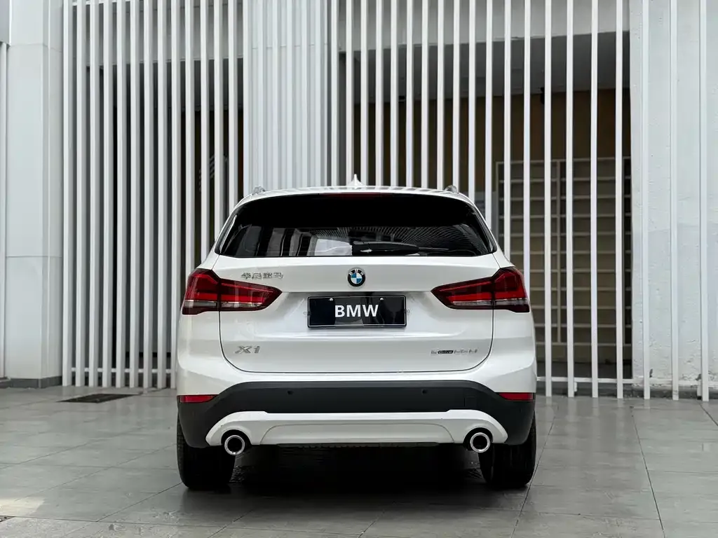 BMW X1 — фото 6