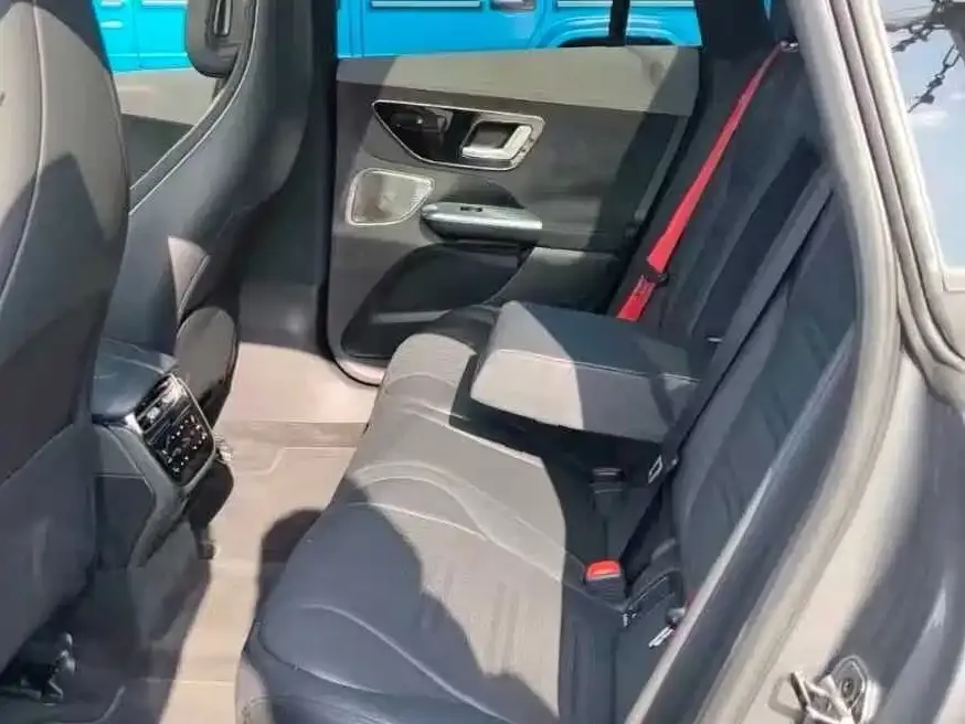 Mercedes-Benz EQE AMG — фото 2
