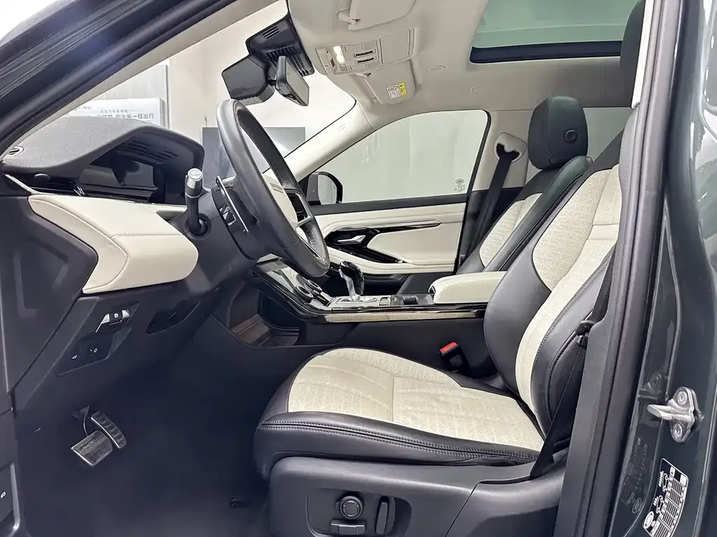 Land Rover Evoque — фото 10
