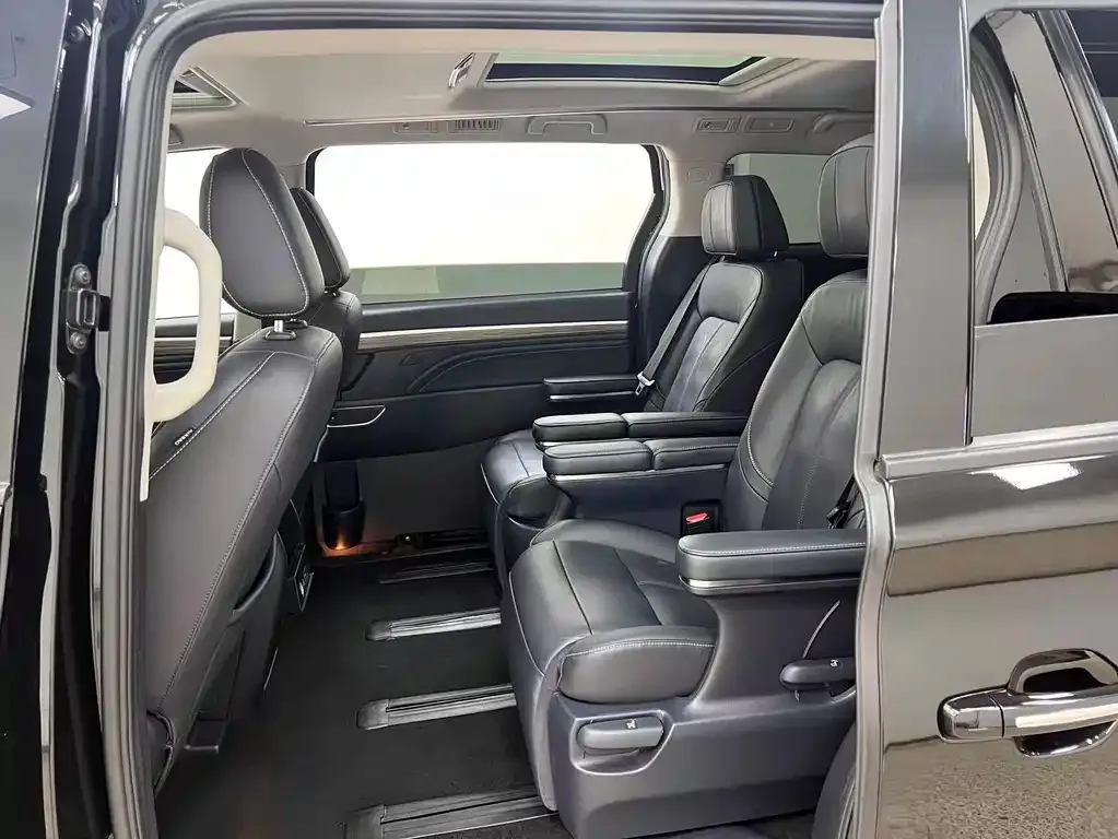 GAC Motor Trumpchi M8 — фото 10