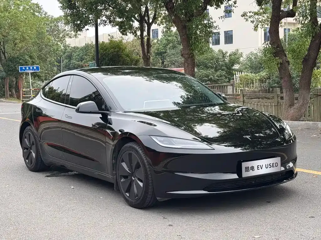 Tesla Model 3 — фото 4