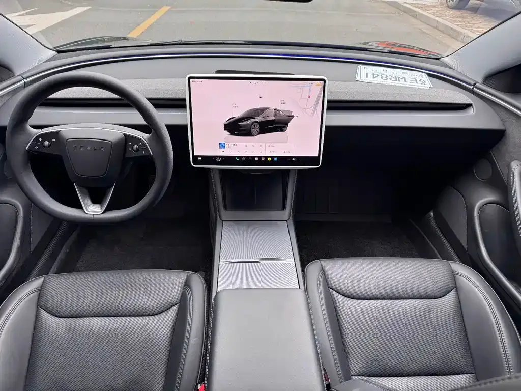 Tesla Model 3 — фото 3