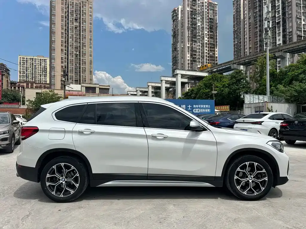BMW X1 — фото 4