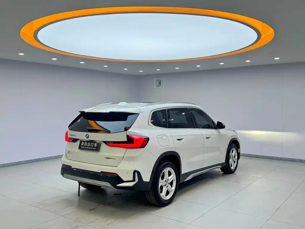BMW X1 — фото 5