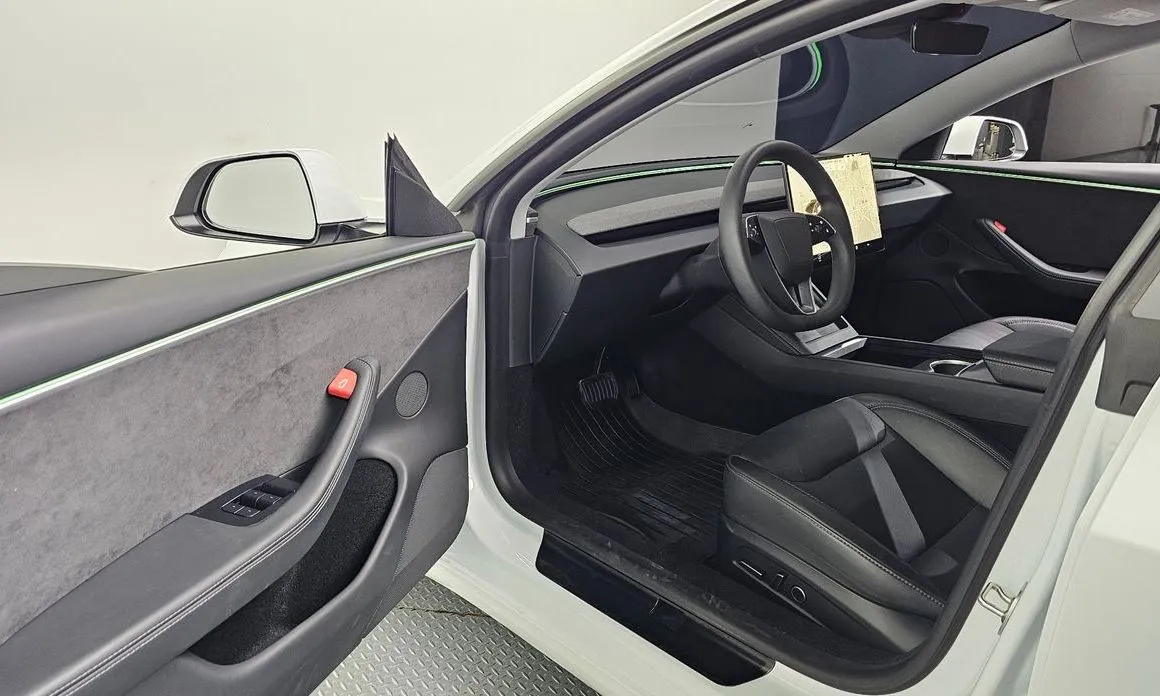 Tesla Model 3 — фото 6