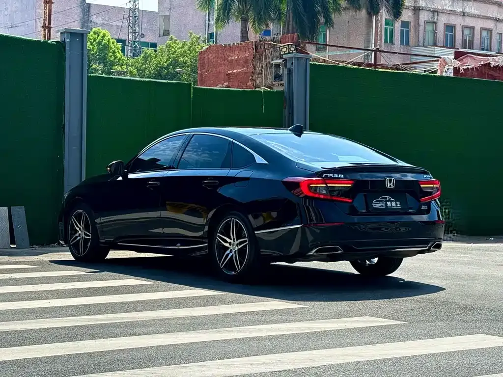 Honda Accord — фото 6
