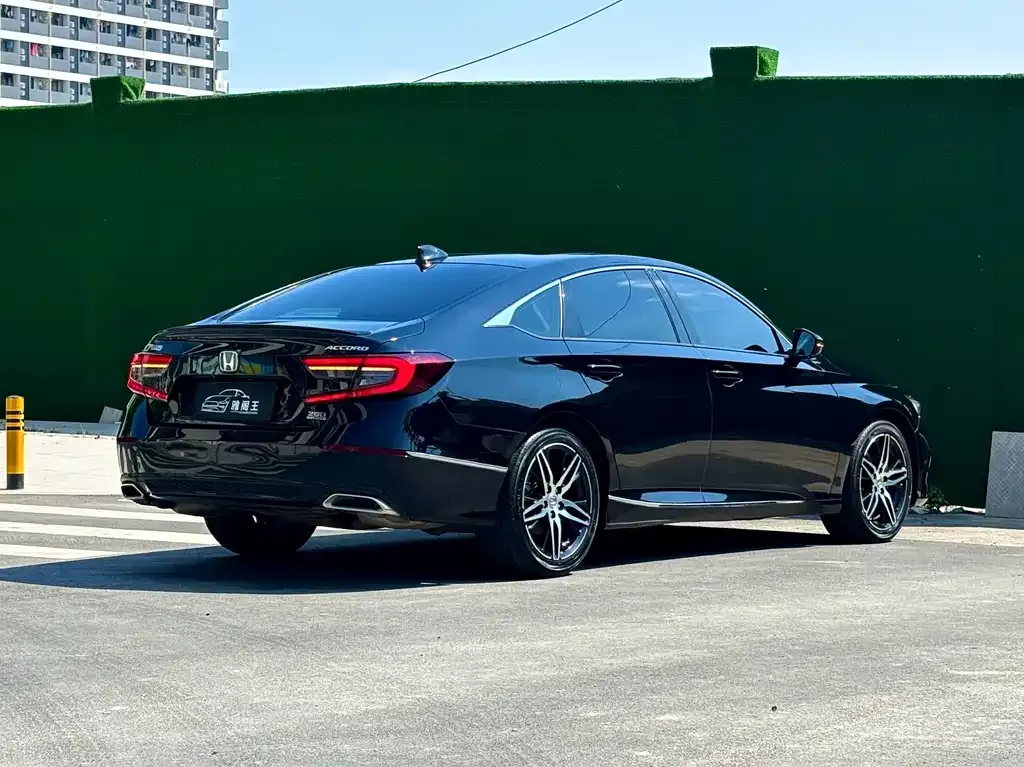 Honda Accord — фото 5