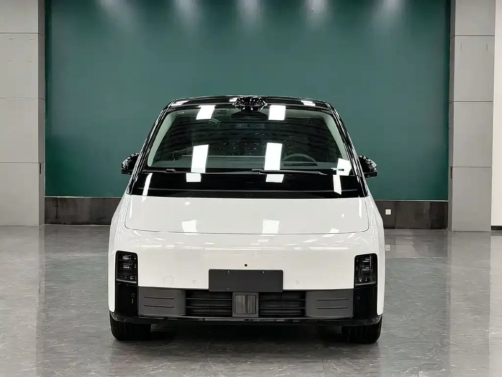 Li Auto MEGA — фото 6