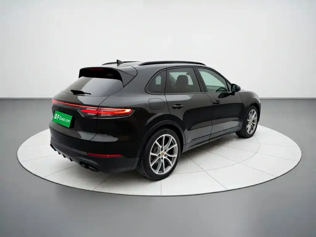 Porsche Cayenne Hybrid — фото 6