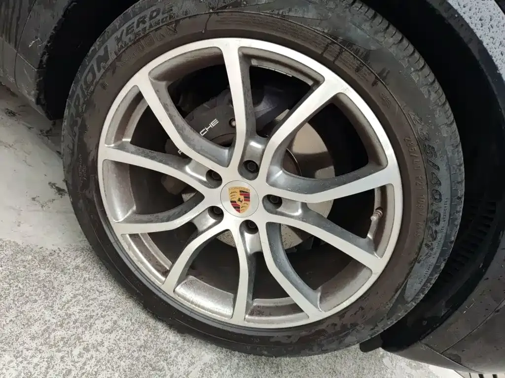 Porsche Cayenne Hybrid — фото 10
