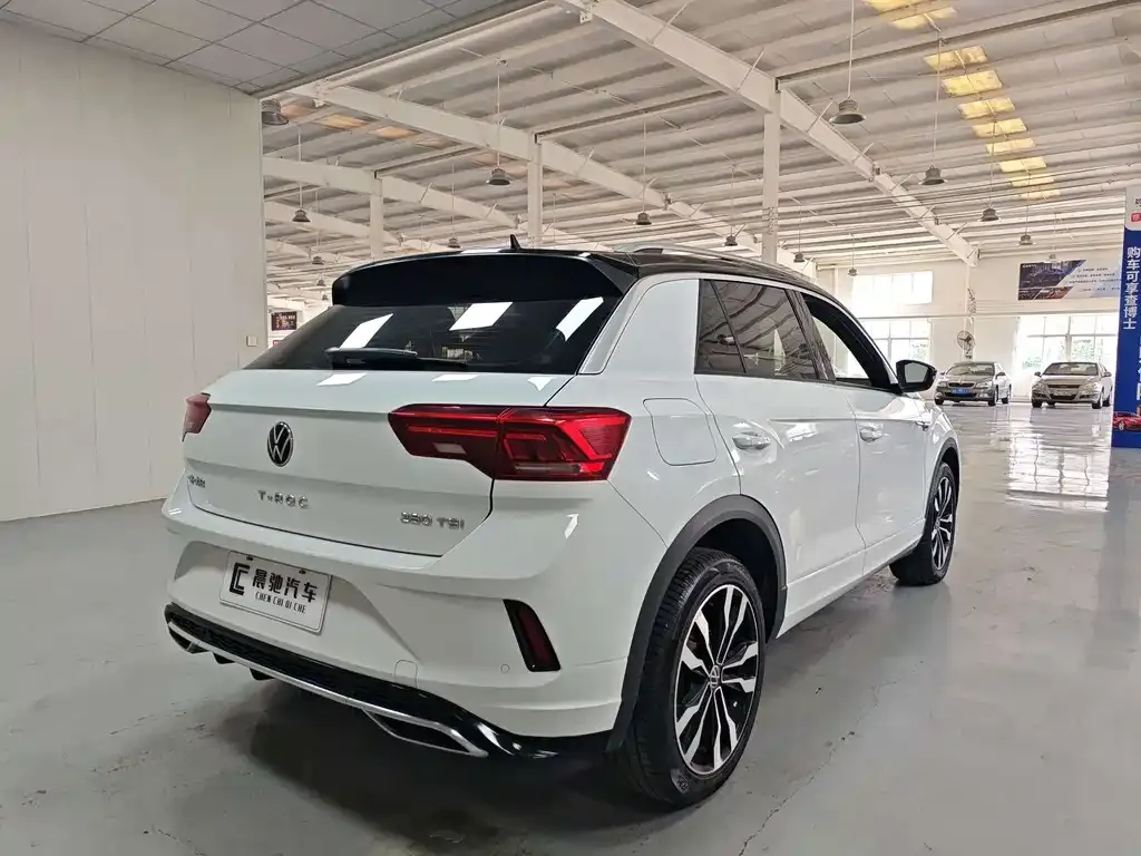 Volkswagen T-Roc — фото 5