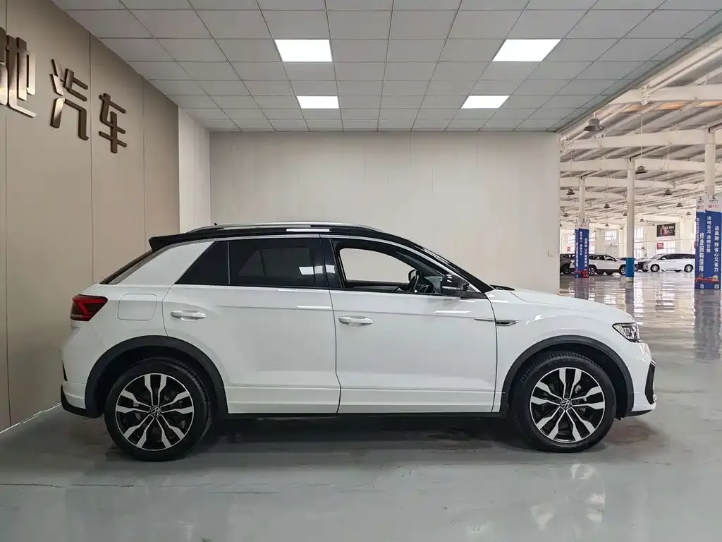 Volkswagen T-Roc — фото 7