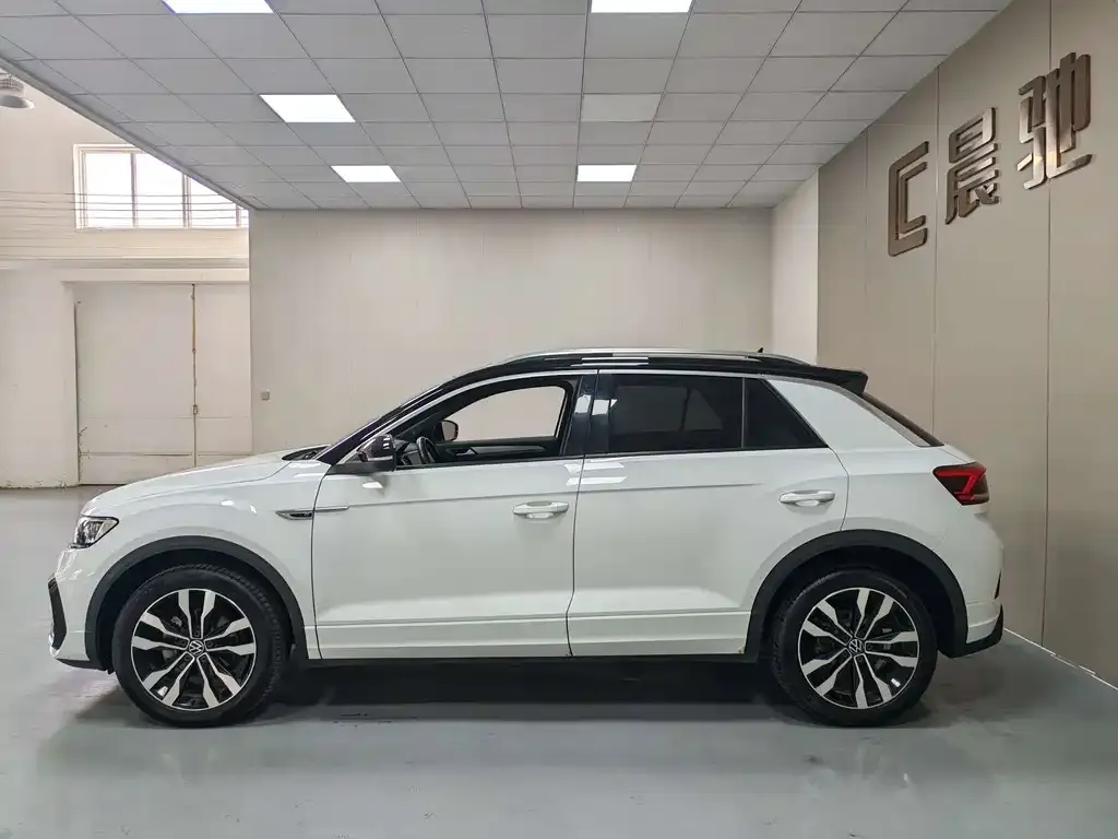 Volkswagen T-Roc — фото 3
