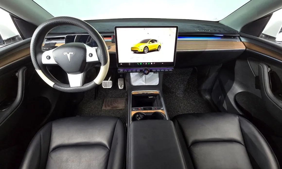 Tesla Model Y — фото 7