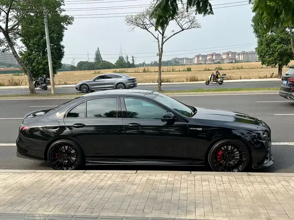 Mercedes-Benz E-Class AMG — фото 2