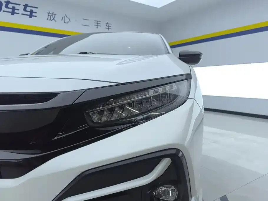 Honda Civic — фото 4