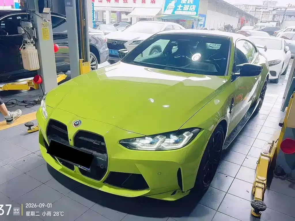 BMW M4 — фото 1