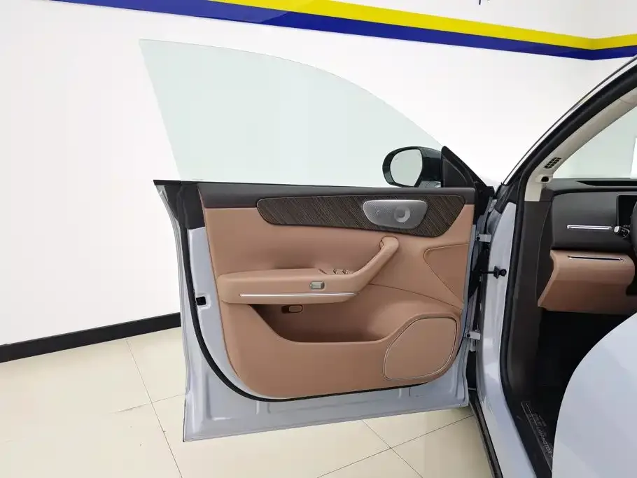 Leapmotor C11 — фото 7
