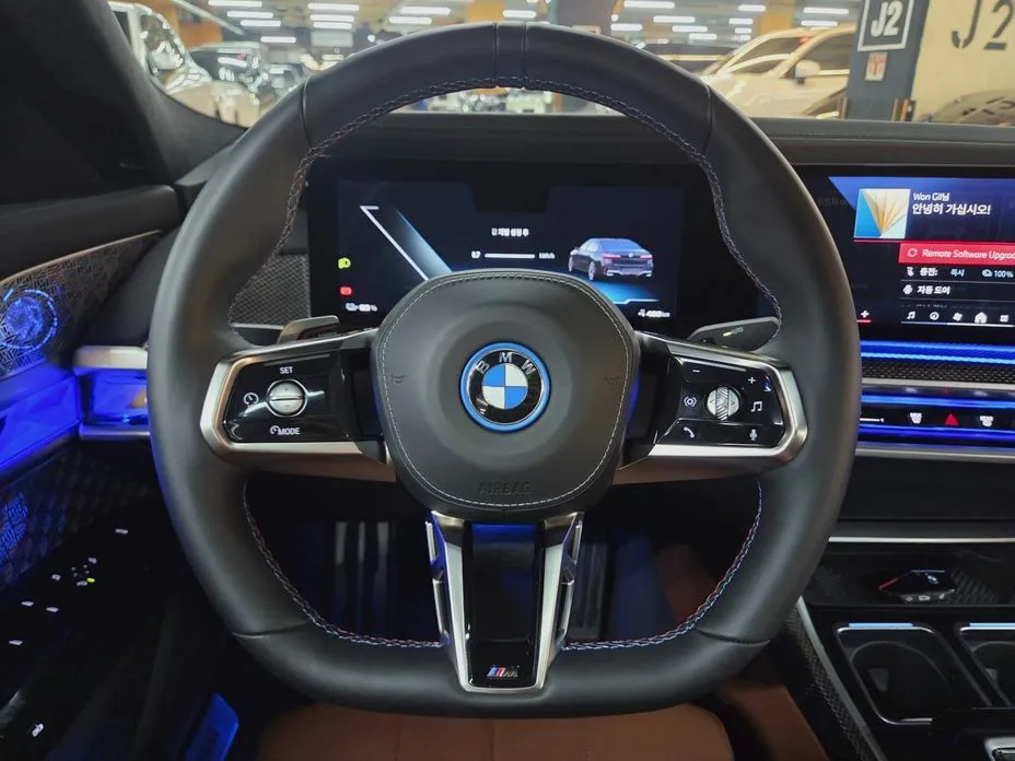 BMW i7 — фото 2