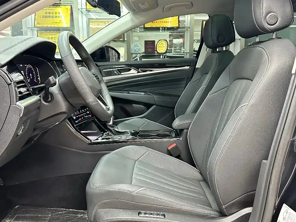 Volkswagen Passat — фото 10