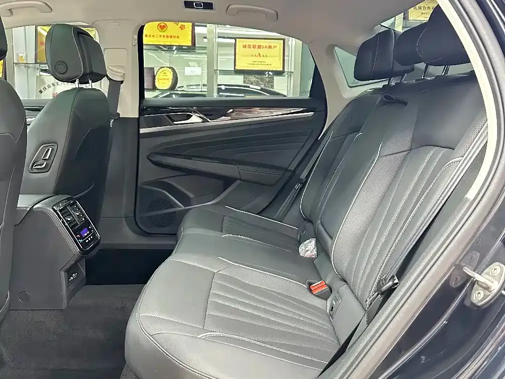 Volkswagen Passat — фото 3
