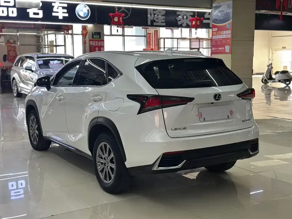 Lexus NX — фото 8