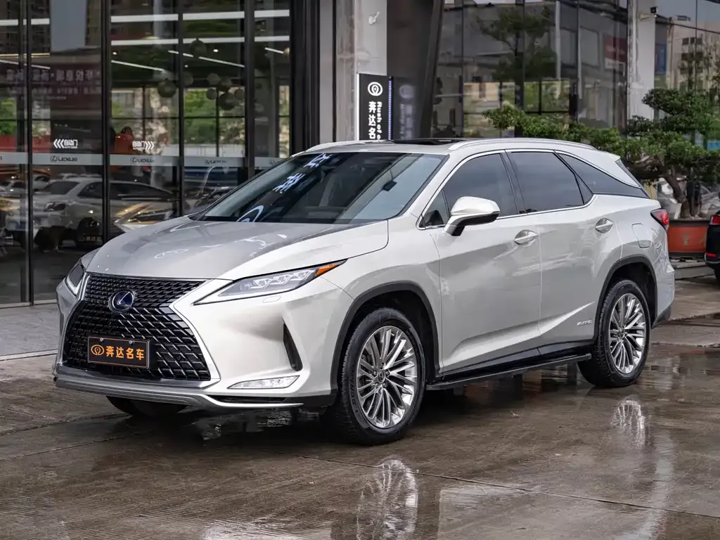 Lexus RX — фото 1