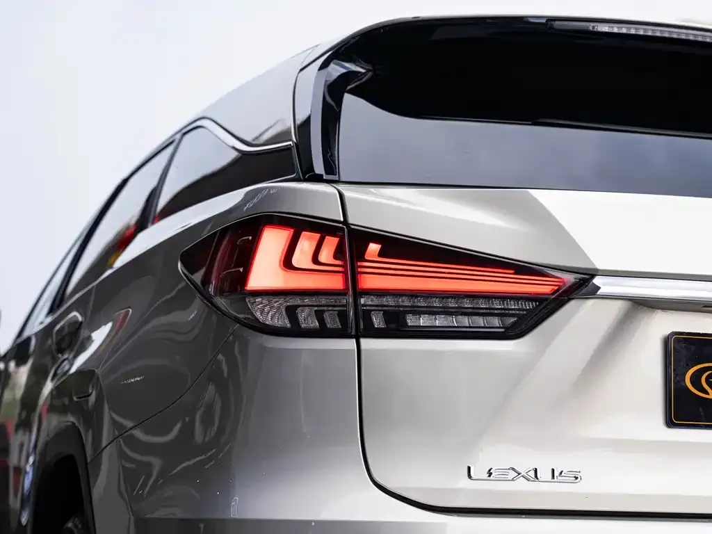 Lexus RX — фото 8
