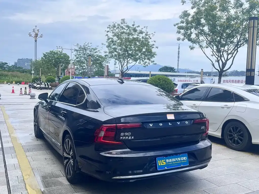 Volvo S90 — фото 6