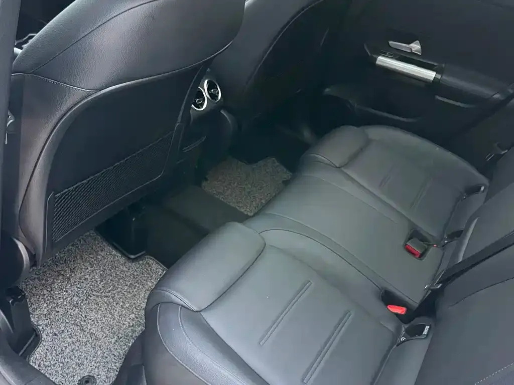 Mercedes-Benz GLA — фото 8