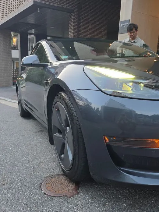 Tesla Model 3 — фото 1