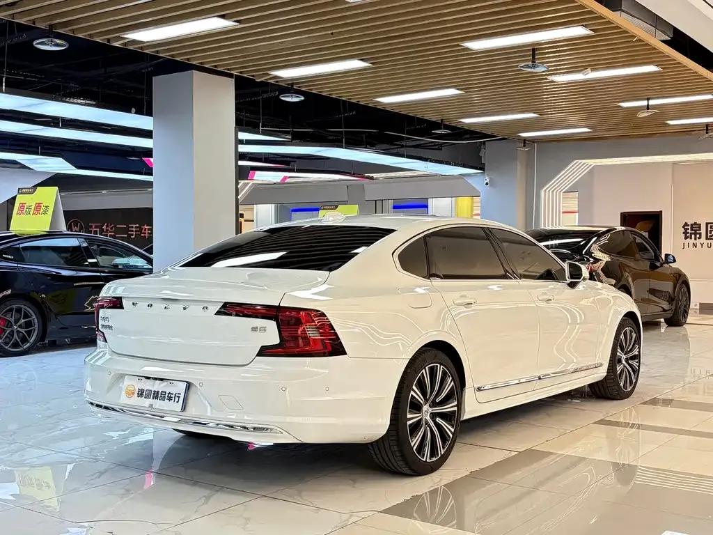 Volvo S90 — фото 10