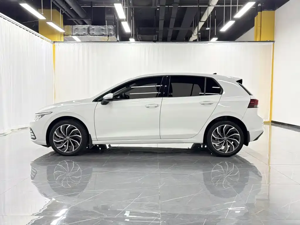 Volkswagen Golf — фото 5